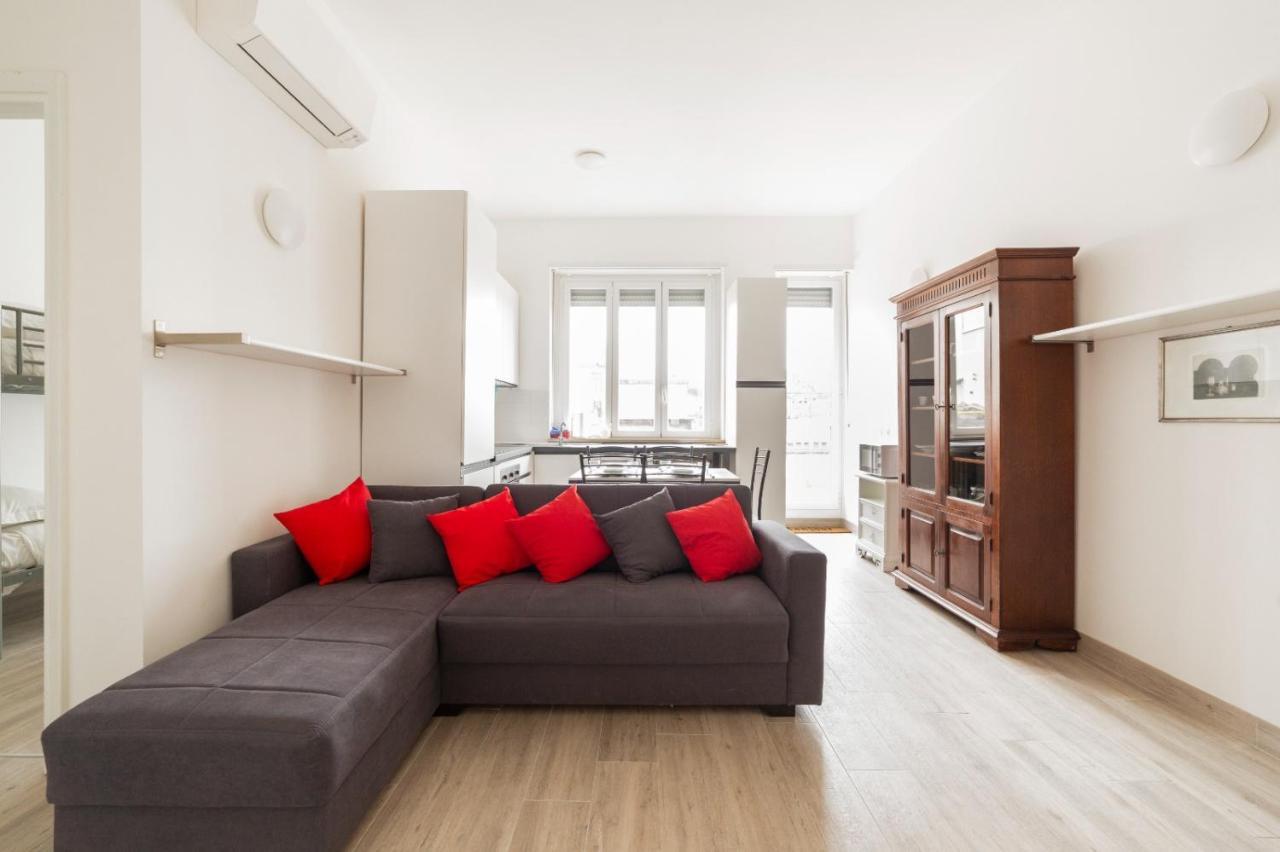 Sant'Ambrogio Bright Apartment With Terrace Milan Exterior photo